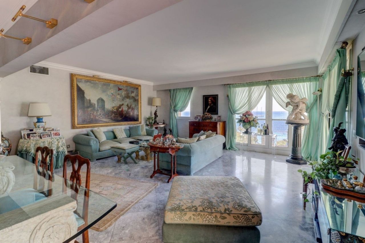 Апартаменты в Рокбрюн-Кап-Мартен, Франция, 97 м2 фото 2