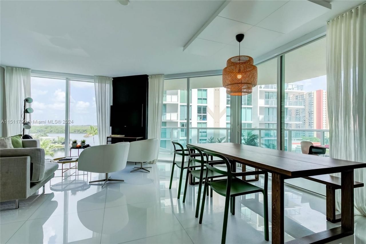 Квартира в Майами, США, 130 м2 фото 1