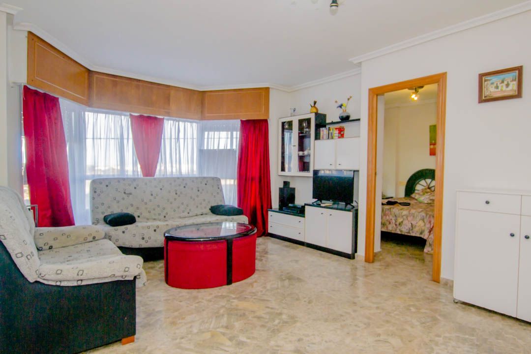 Апартаменты в Пунта Приме, Испания, 55 м2 фото 3