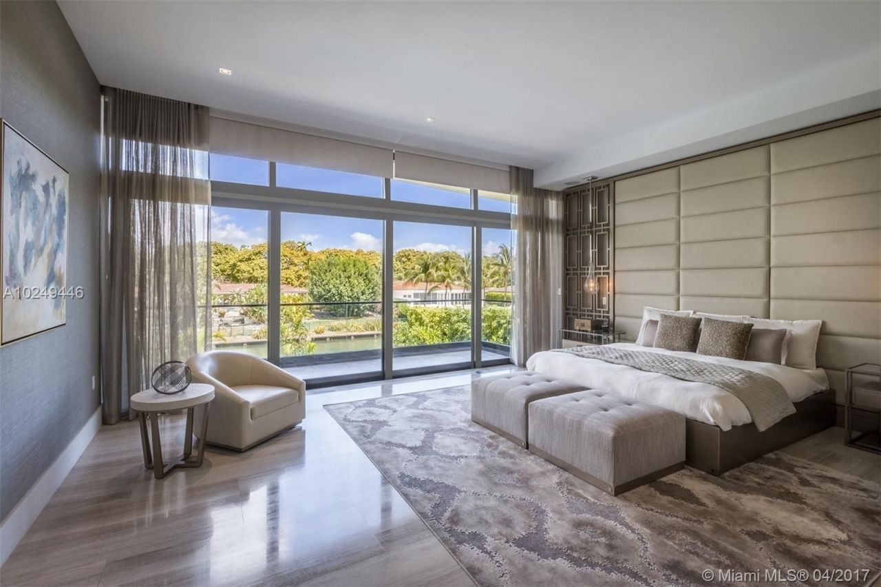 Дом в Майами, США, 480 м2 фото 3
