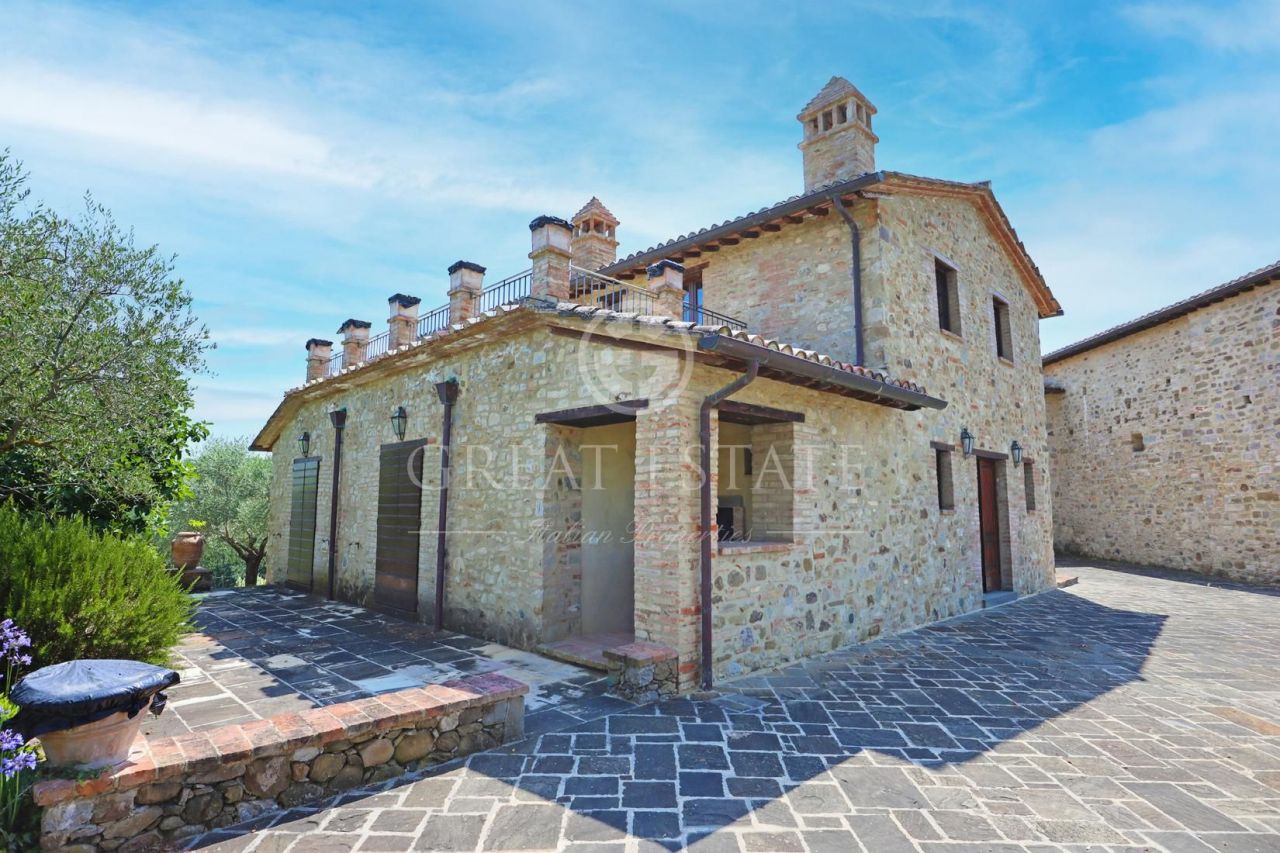 Дом в Умбертиде, Италия, 200 м2 фото 2
