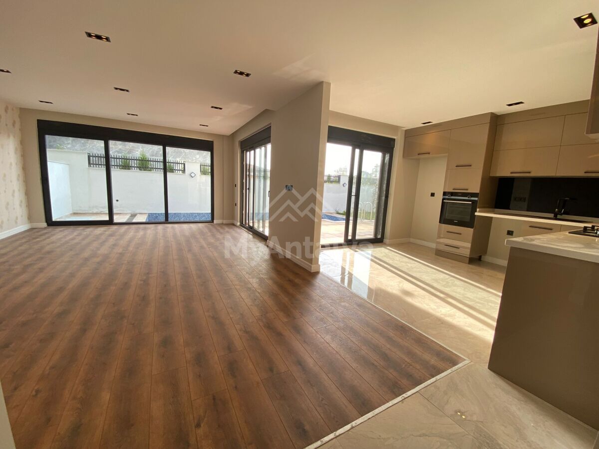Вилла в Ларе, Турция, 240 м2 фото 3