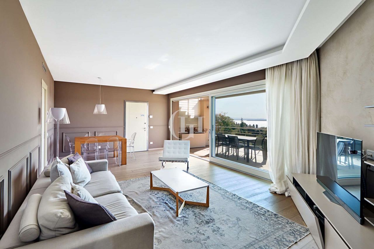 Апартаменты у озера Гарда, Италия, 132 м2 фото 5
