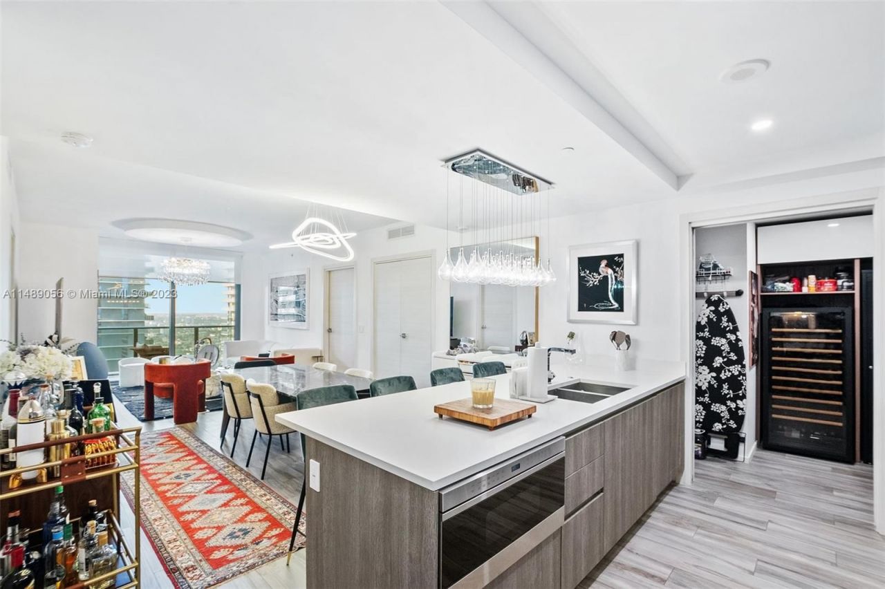 Квартира в Майами, США, 110 м2 фото 2