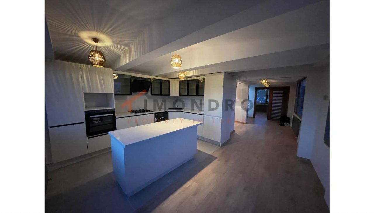 Квартира в Стамбуле, Турция, 180 м2 фото 3