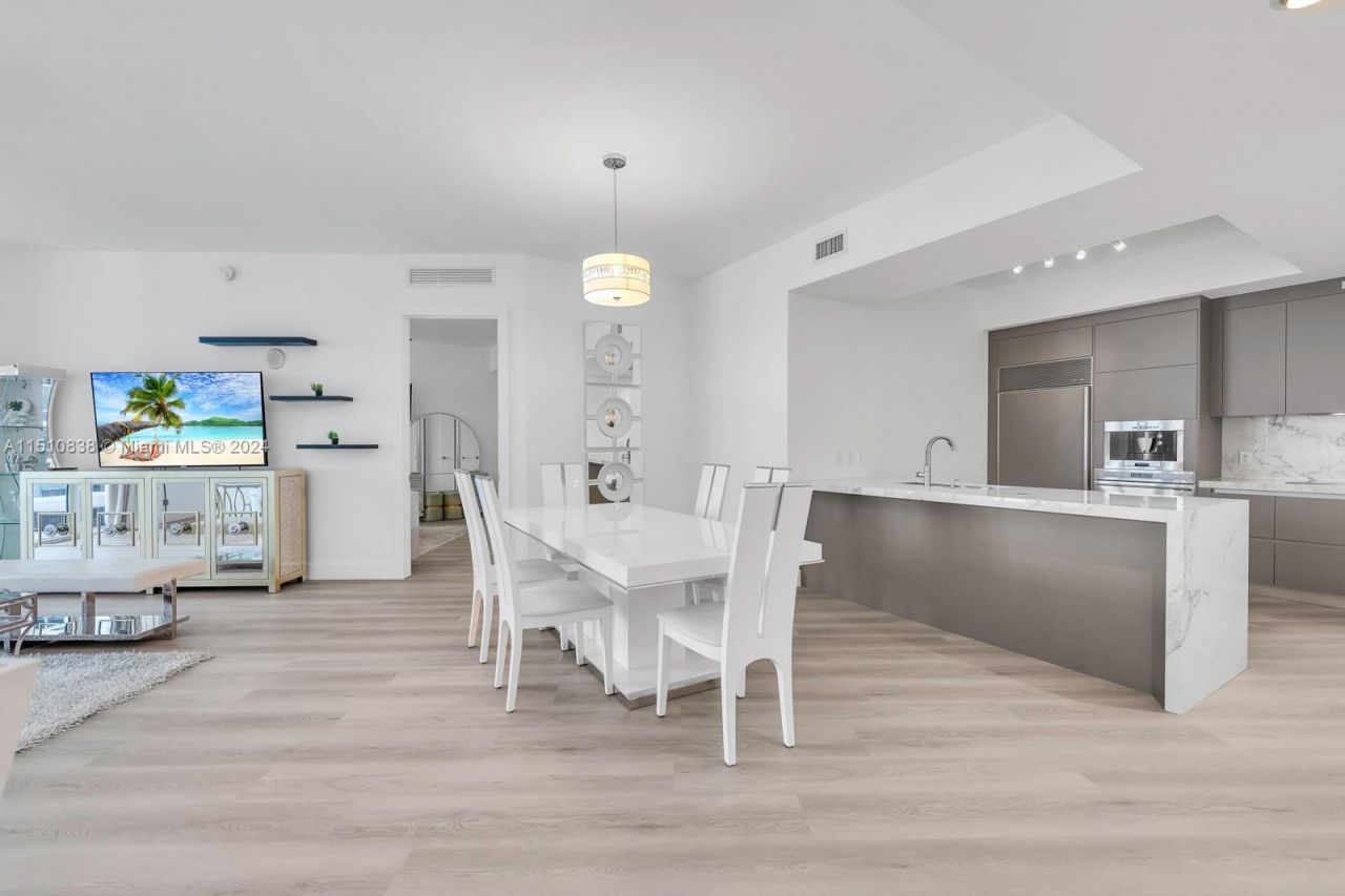 Квартира в Майами, США, 180 м2 фото 3