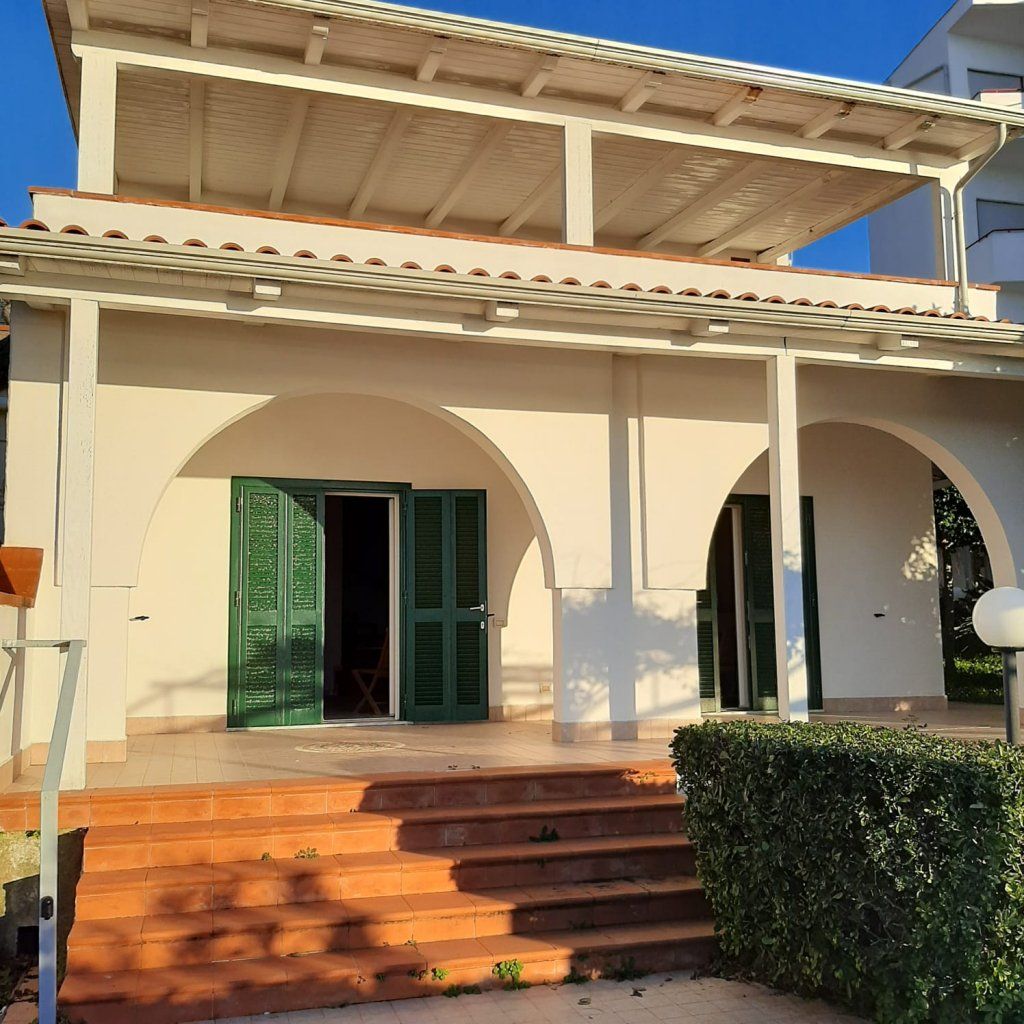 Вилла в Скалее, Италия, 380 м2 фото 2