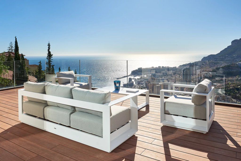Вилла в Рокбрюн-Кап-Мартен, Франция, 230 м2 фото 1