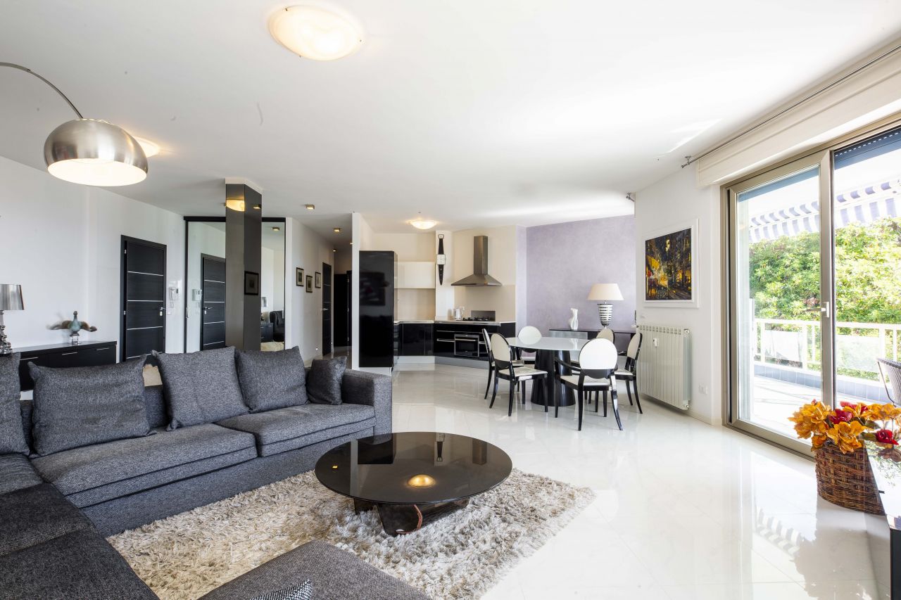 Квартира в Сан-Ремо, Италия, 170 м2 фото 2