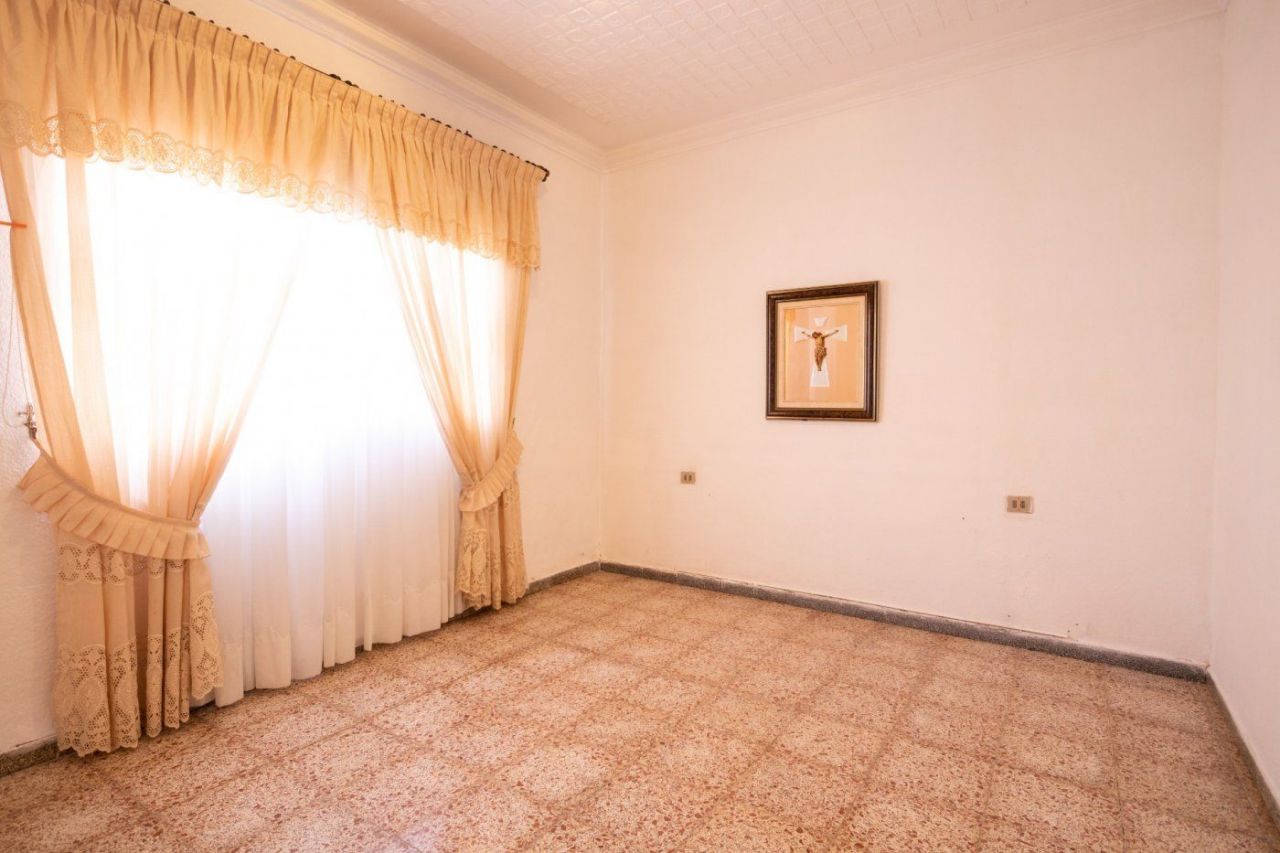 Дом в Сан-Кристобаль-де-ла-Лагуна, Испания, 230 м2 фото 4