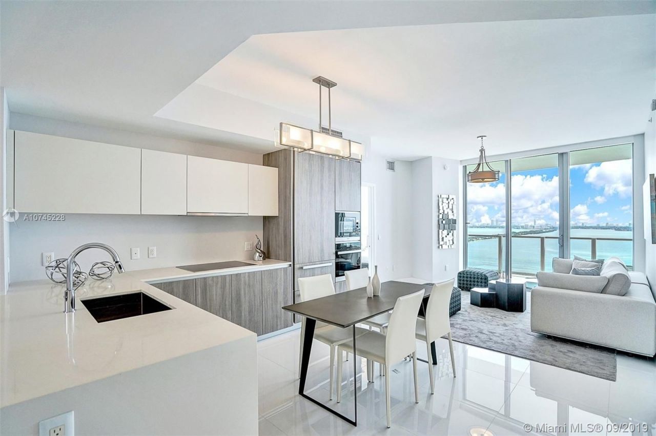 Квартира в Майами, США, 110 м2 фото 2