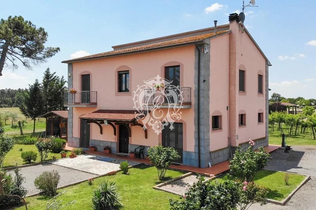 Вилла в Кастильоне-дель-Лаго, Италия, 797 м2 фото 3
