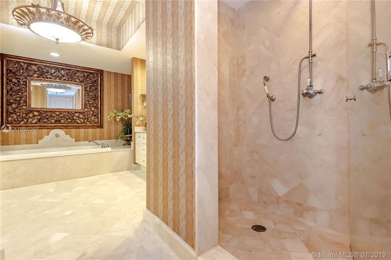 Квартира в Майами, США, 470 м2 фото 5