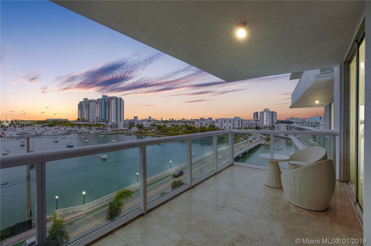 Квартира в Майами, США, 140 м2 фото 1