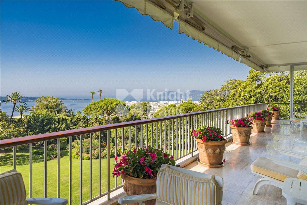 Апартаменты в Каннах, Франция, 175 м2 фото 2
