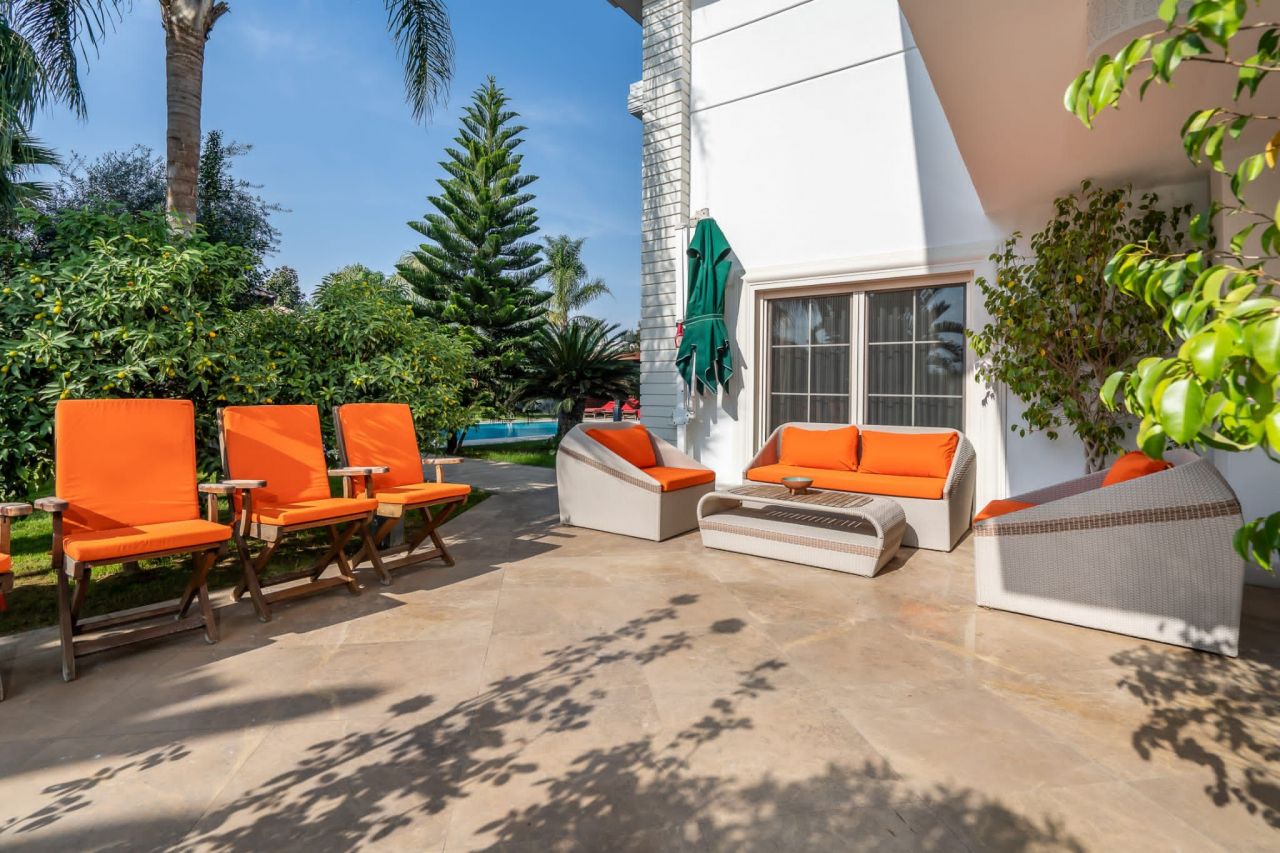 Вилла в Анталии, Турция, 650 м2 фото 2