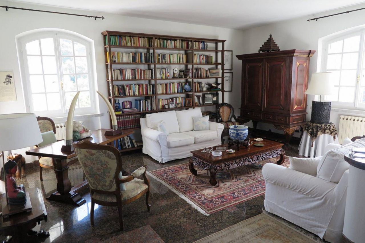 Вилла в Кастельнуово-Магре, Италия, 500 м2 фото 2