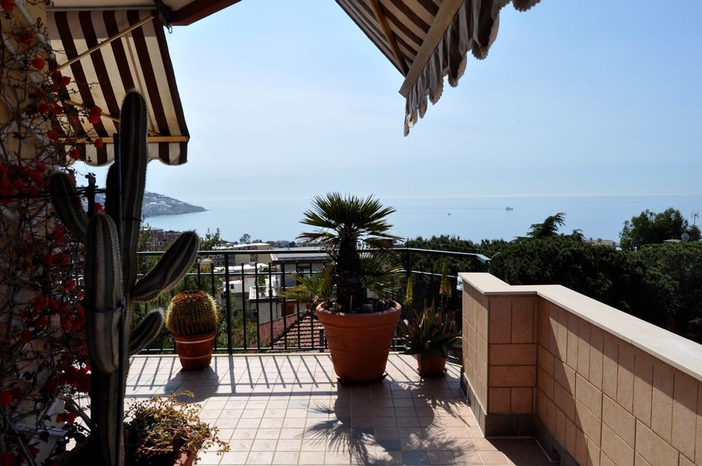 Пентхаус в Сан-Ремо, Италия, 97 м2 фото 2
