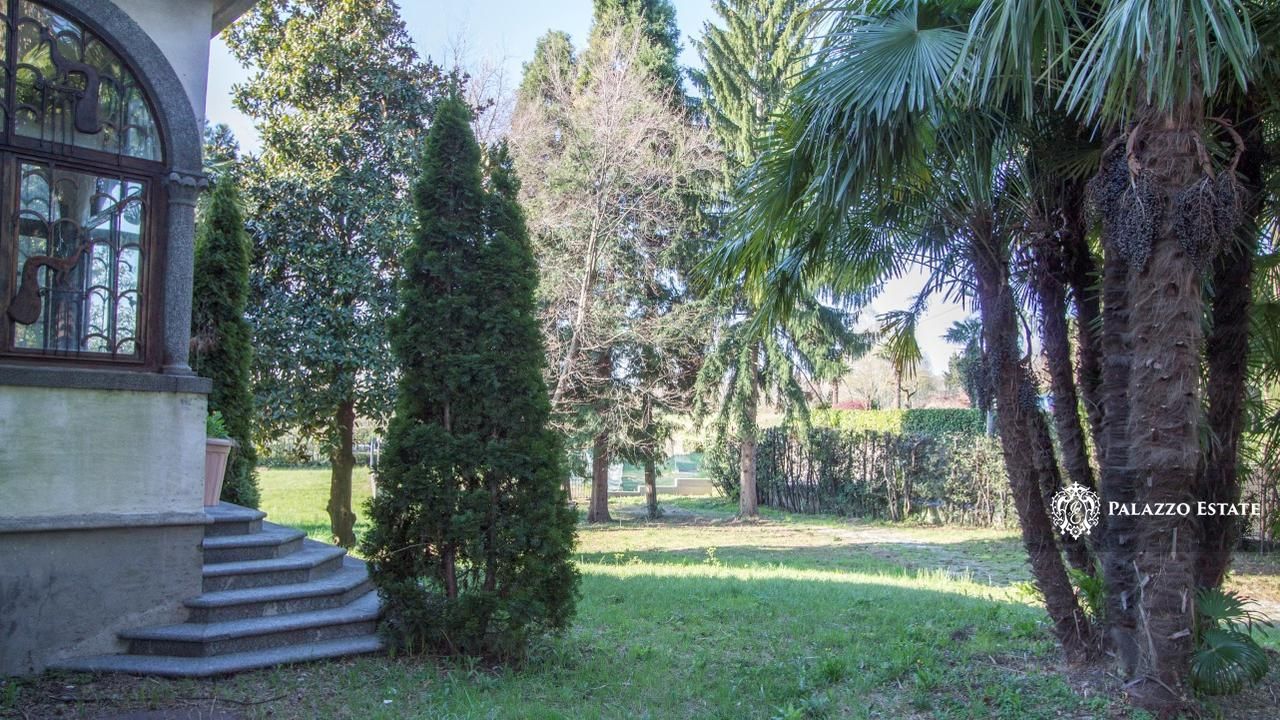Вилла у озера Комо, Италия, 700 м2 фото 2