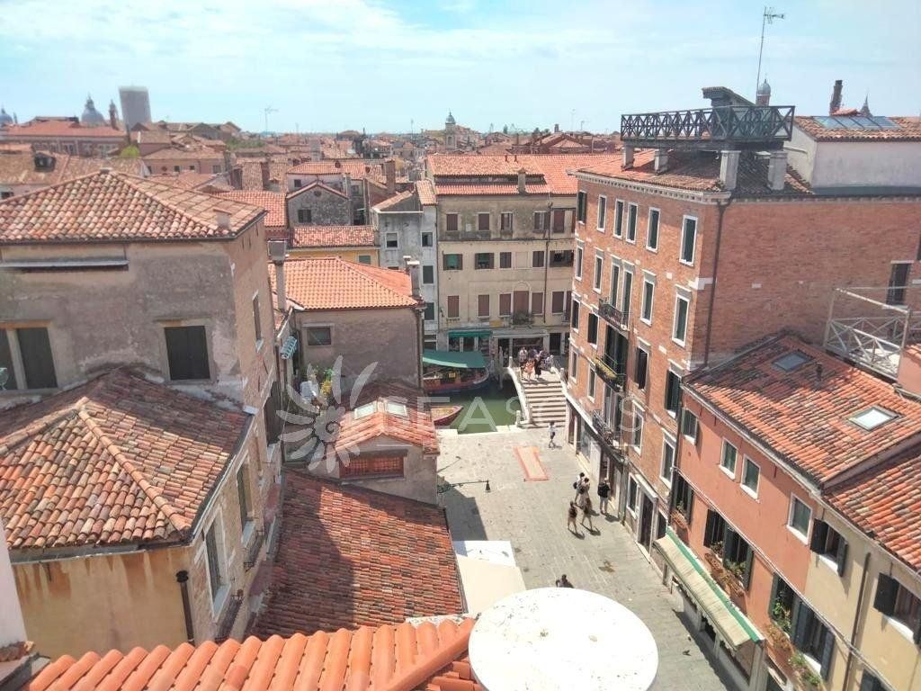 Квартира в Венеции, Италия, 90 м2 фото 1