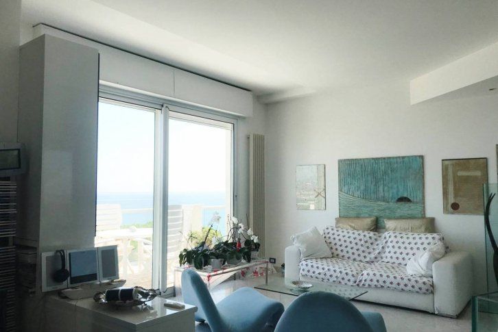 Дом в Сан-Ремо, Италия, 250 м2 фото 2