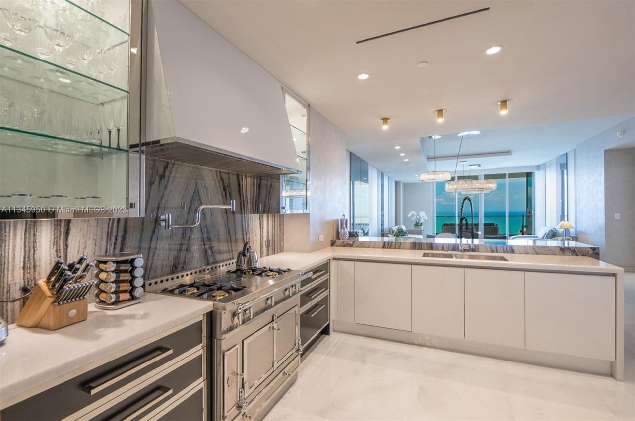 Квартира в Майами, США, 300 м2 фото 3