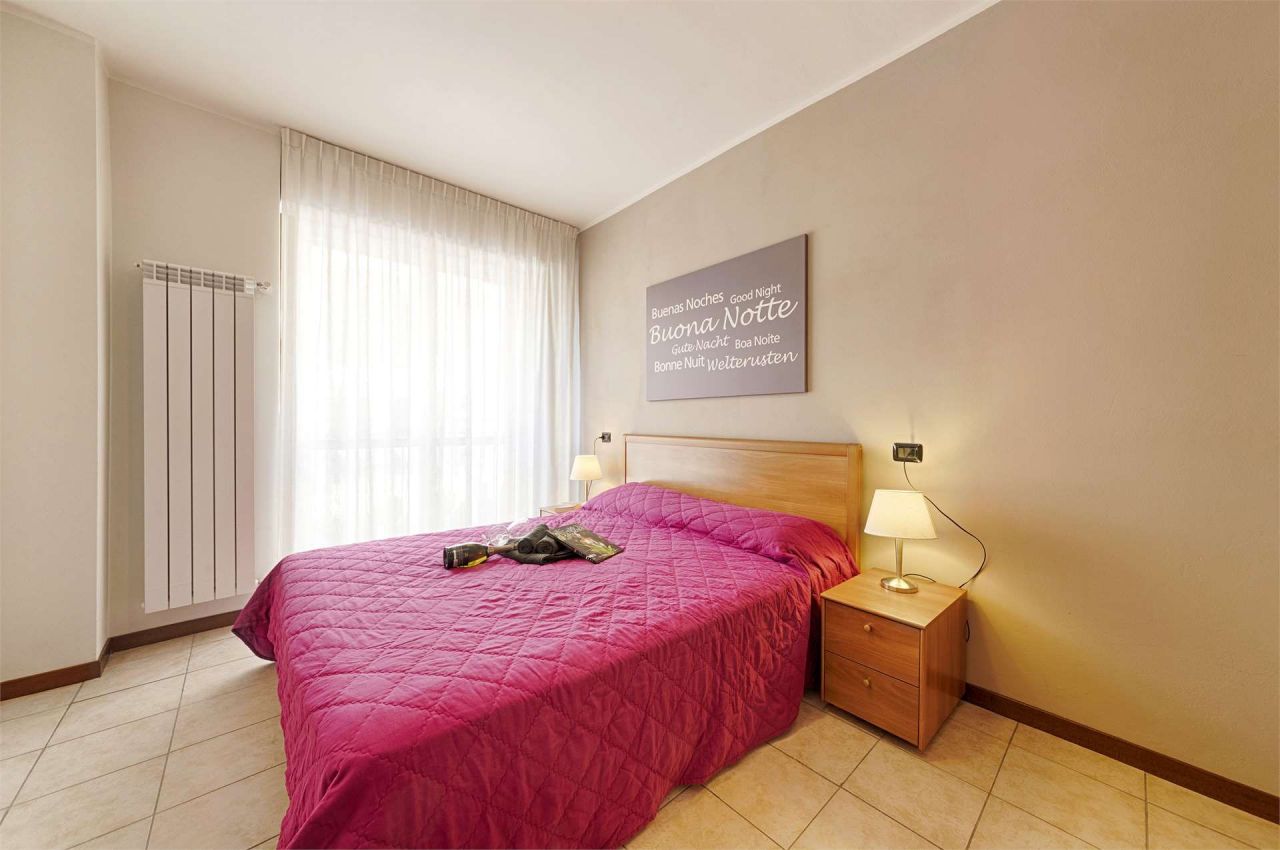 Квартира у озера Комо, Италия, 70 м2 фото 3