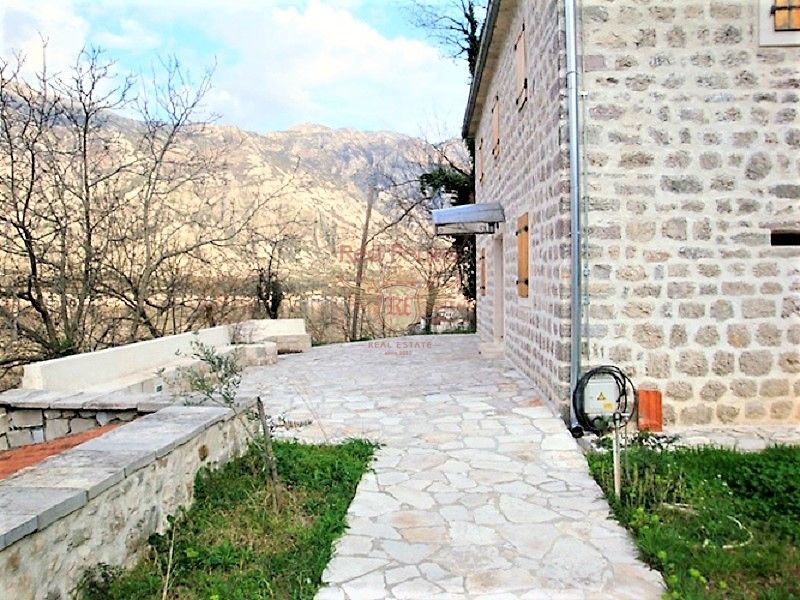 Дом в Которе, Черногория, 131 м2 фото 3