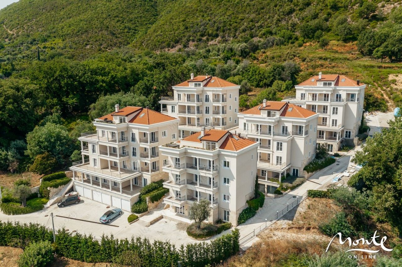 Квартира в Херцег-Нови, Черногория, 74 м2 фото 2