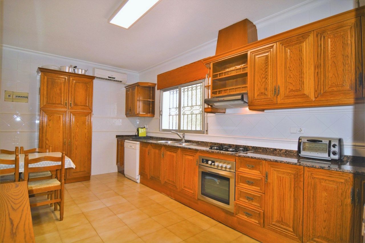 Вилла в Деэса-де-Кампоаморе, Испания, 150 м2 фото 5