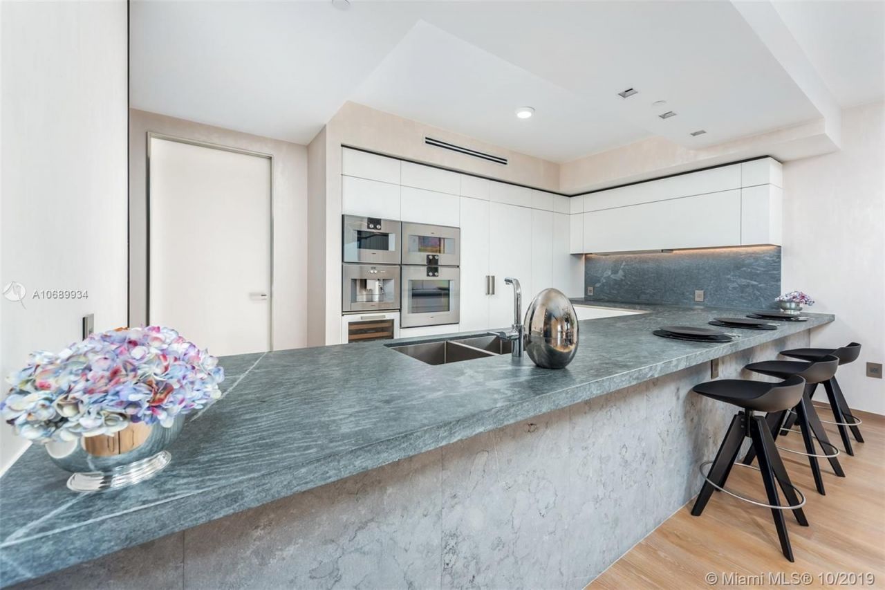 Квартира в Майами, США, 340 м2 фото 3