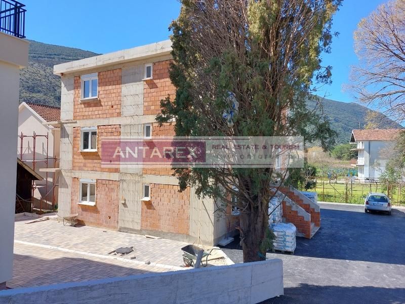 Апартаменты в Игало, Черногория, 60 м2 фото 2