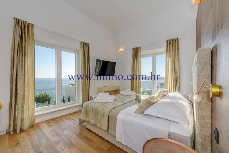 Вилла в Рогознице, Хорватия, 500 м2 фото 4
