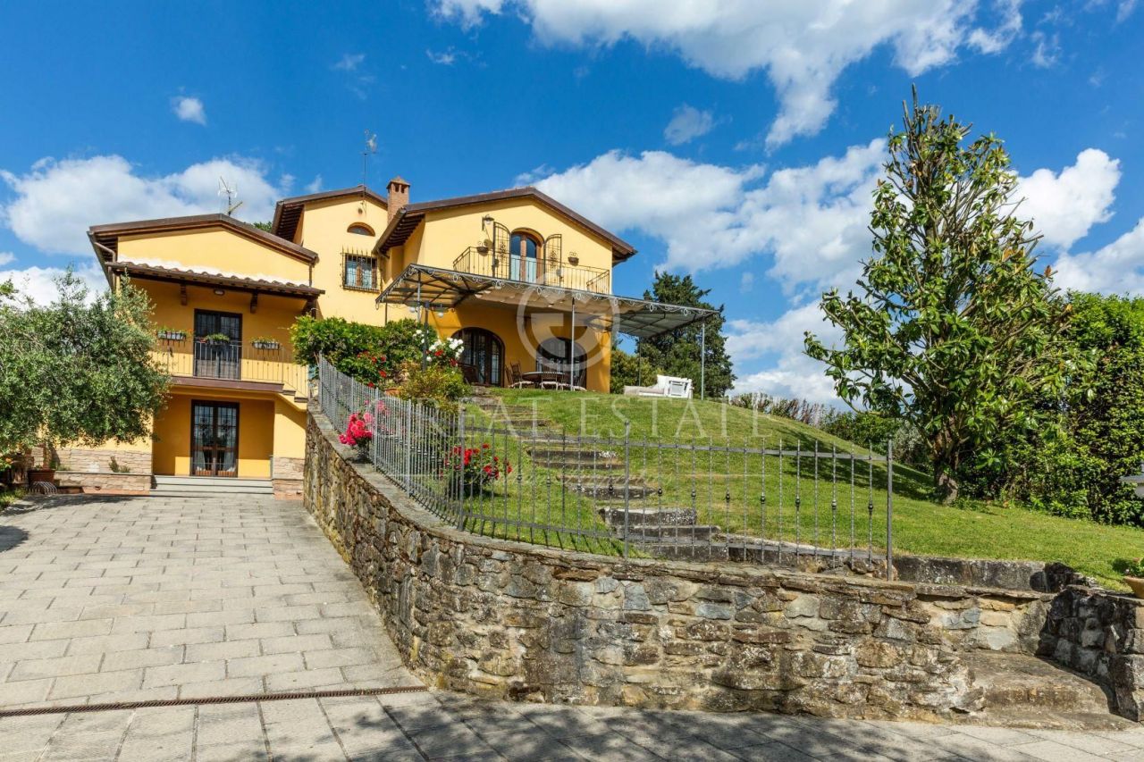 Вилла в Ареццо, Италия, 347.75 м2 фото 2