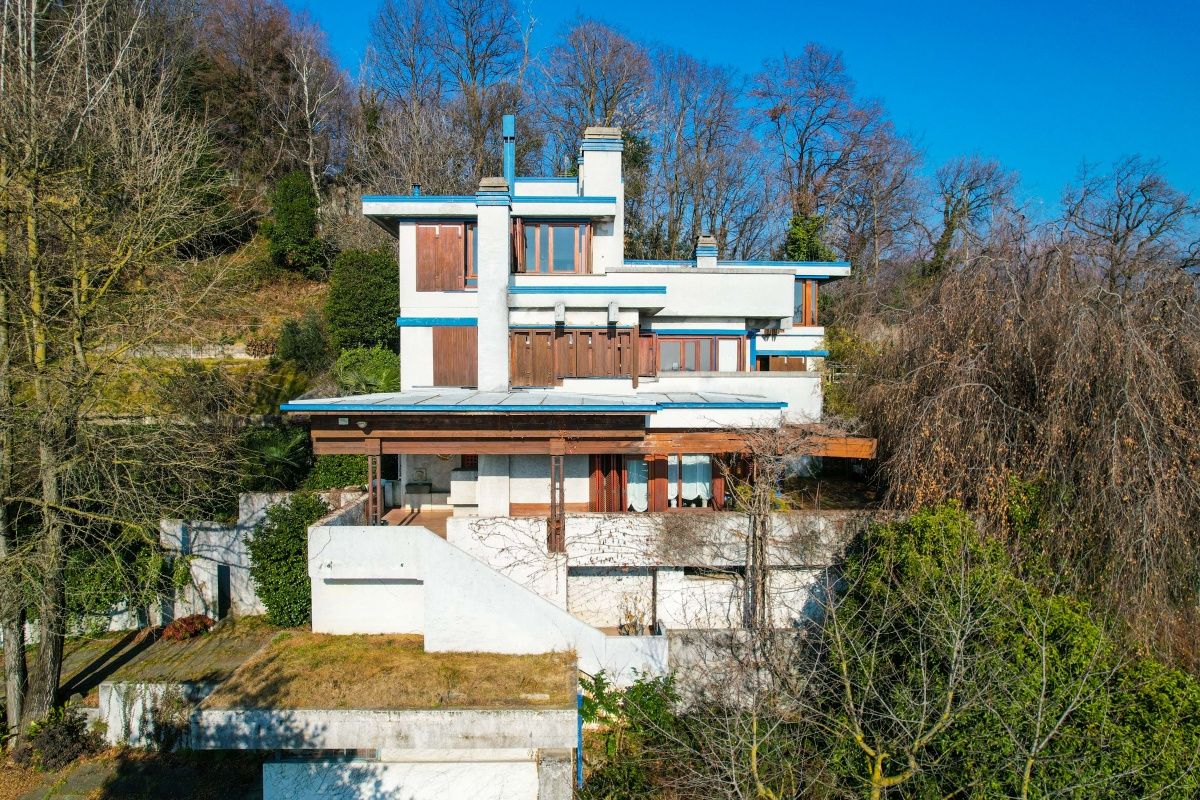 Дом в Комо, Италия, 490 м2 фото 1