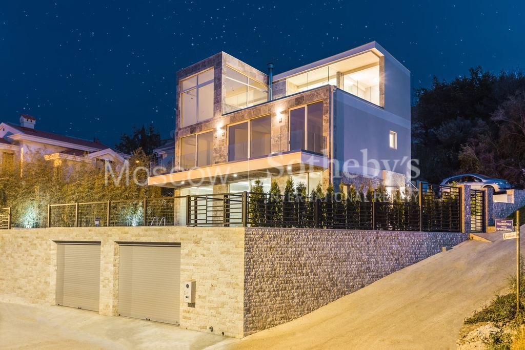 Вилла в Крашичах, Черногория, 330 м2 фото 2
