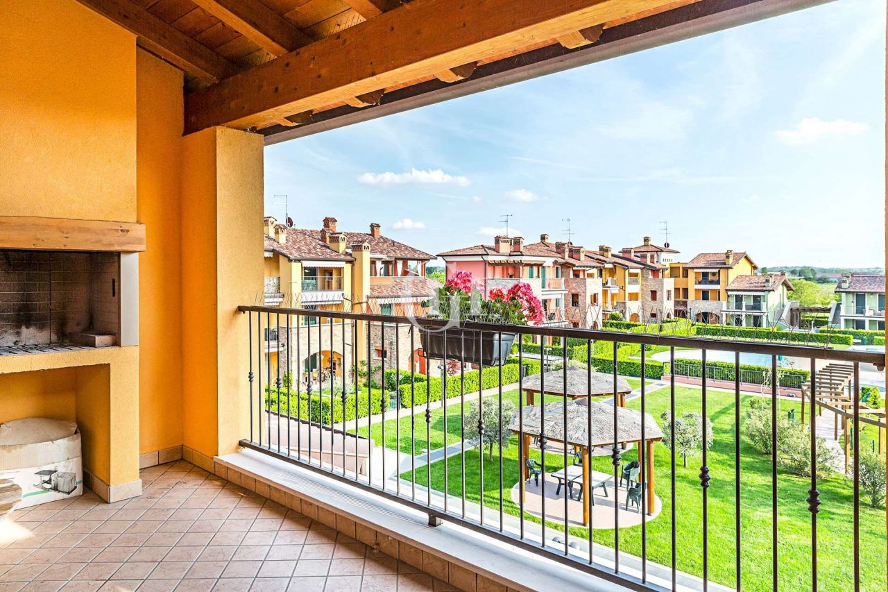 Квартира у озера Гарда, Италия, 71.6 м2 фото 5