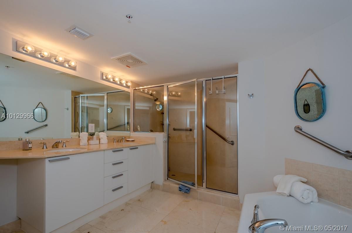 Квартира в Майами, США, 150 м2 фото 2