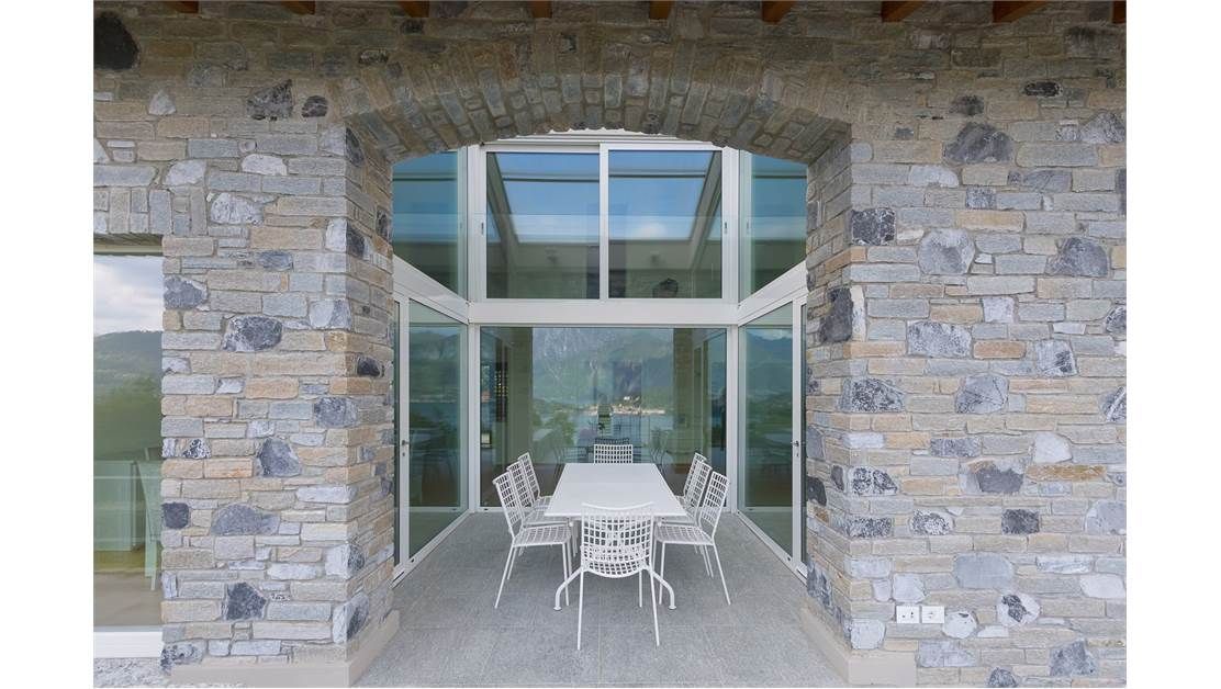 Вилла у озера Комо, Италия, 300 м2 фото 4