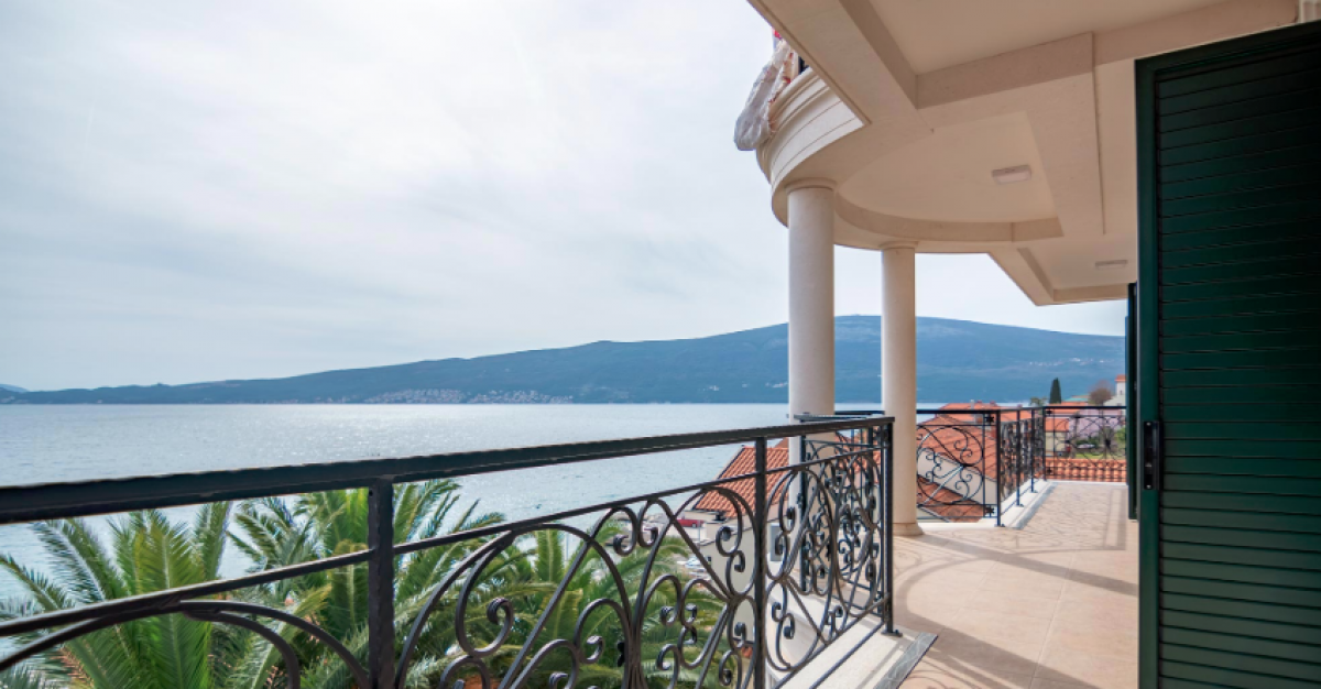 Дом в Херцег-Нови, Черногория, 550 м2 фото 5