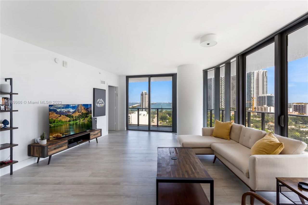 Квартира в Майами, США, 100 м2 фото 2