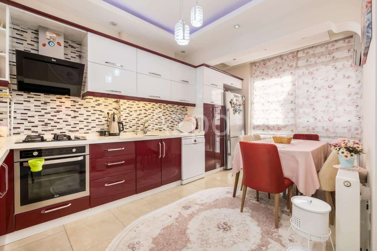 Апартаменты в Анталии, Турция, 140 м2 фото 2