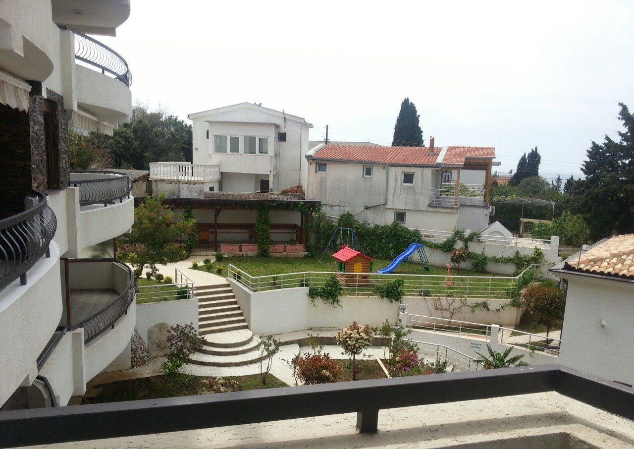 Апартаменты в Добра Воде, Черногория, 75 м2 фото 2