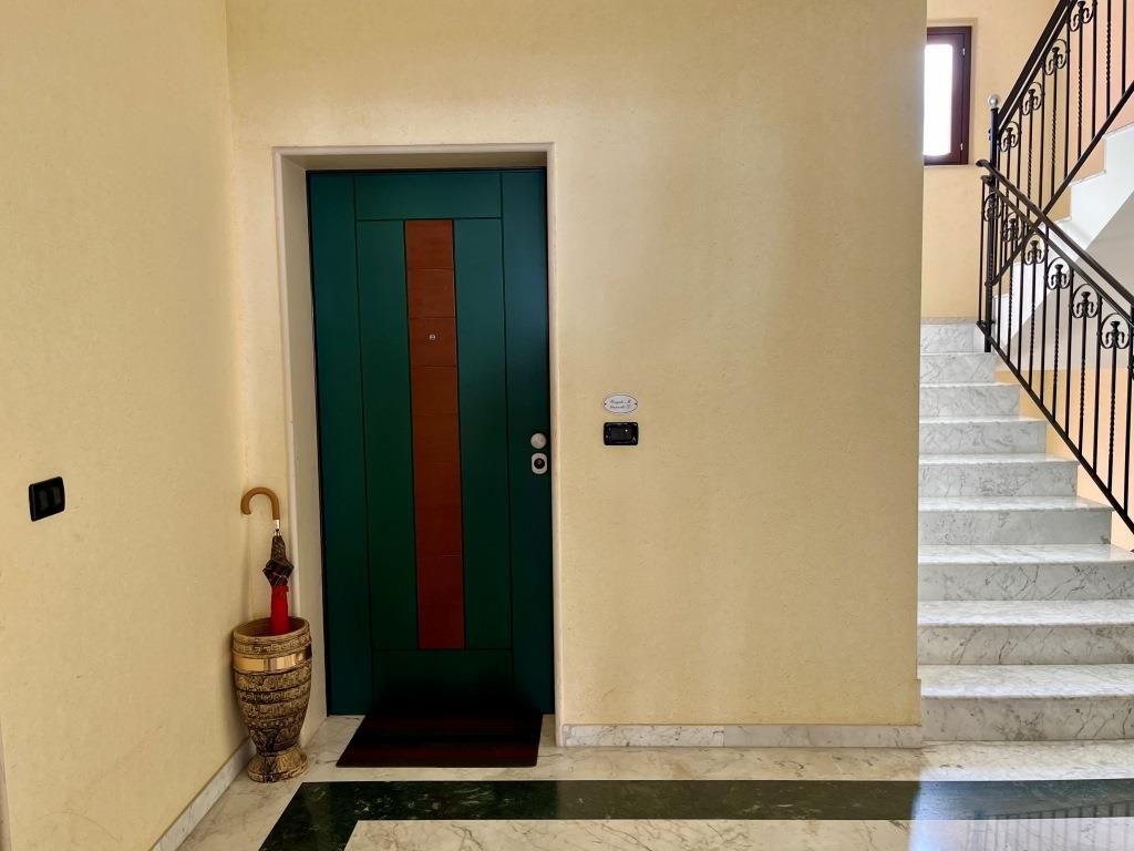 Квартира в Монтесильвано, Италия, 60 м2 фото 2