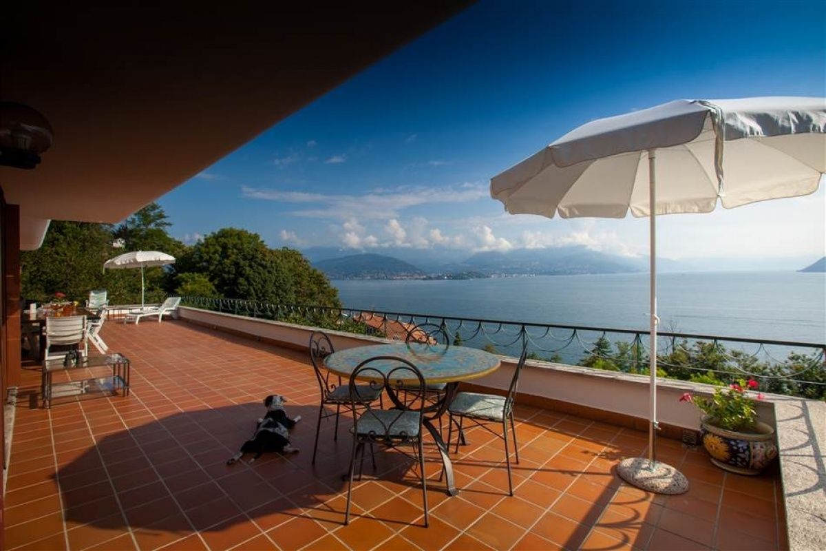 Дом у озера Маджоре, Италия, 380 м2 фото 5
