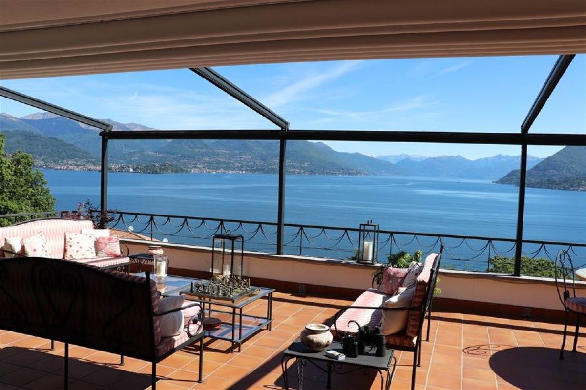 Дом у озера Маджоре, Италия, 380 м2 фото 3