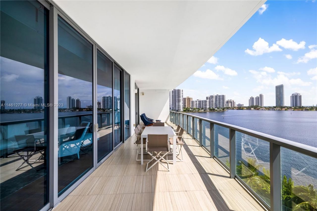 Квартира в Майами, США, 270 м2 фото 2