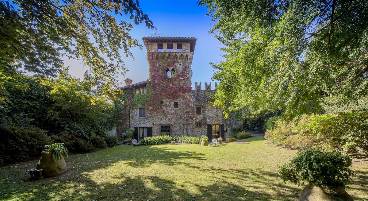 Поместье в Бергамо, Италия, 750 м2 фото 1