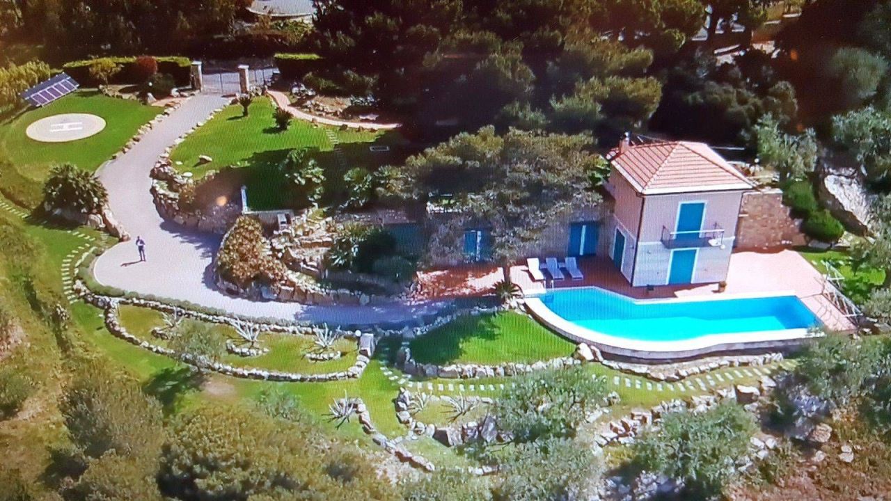 Вилла в Валлебоне, Италия, 250 м2 фото 2