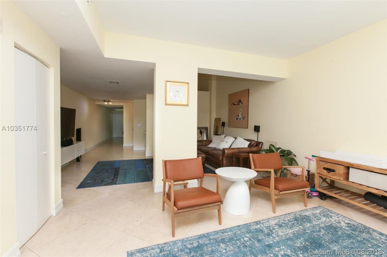 Таунхаус в Майами, США, 240 м2 фото 3